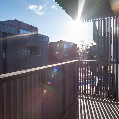 Dream Stay - Brand New Apartment With Balcony & Free Parking Талин Екстериор снимка