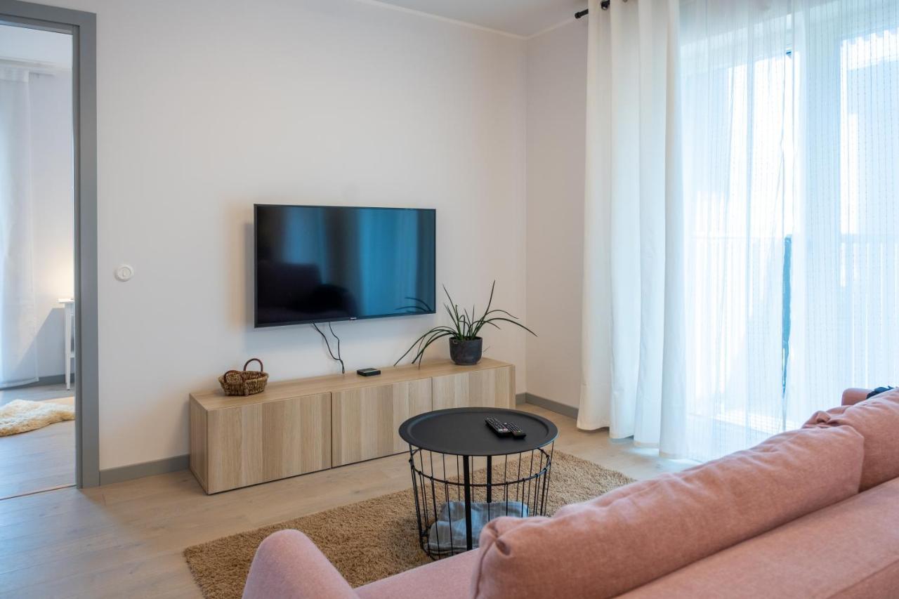 Dream Stay - Brand New Apartment With Balcony & Free Parking Талин Екстериор снимка