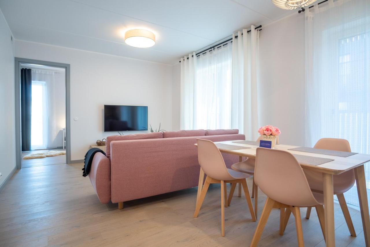 Dream Stay - Brand New Apartment With Balcony & Free Parking Талин Екстериор снимка