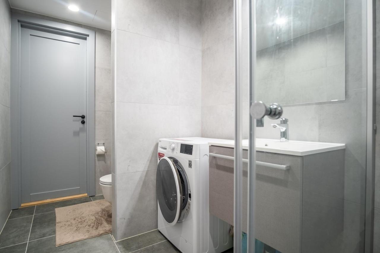 Dream Stay - Brand New Apartment With Balcony & Free Parking Талин Екстериор снимка